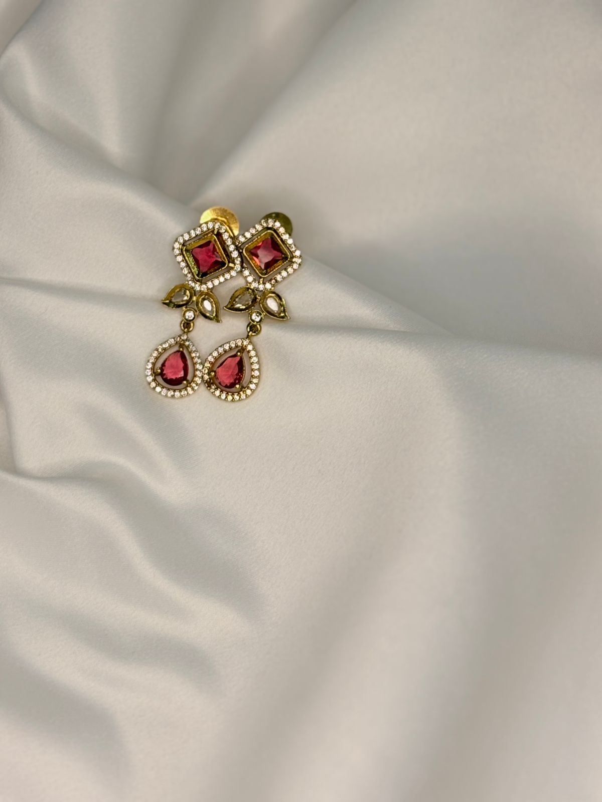 Antique Chain Pendant with matching earrings